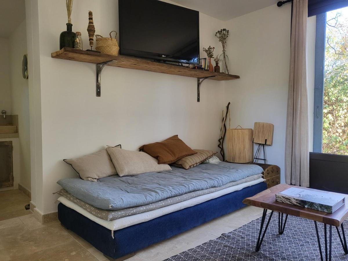 Le cabanon Bed and Breakfast Ménerbes Exterior foto